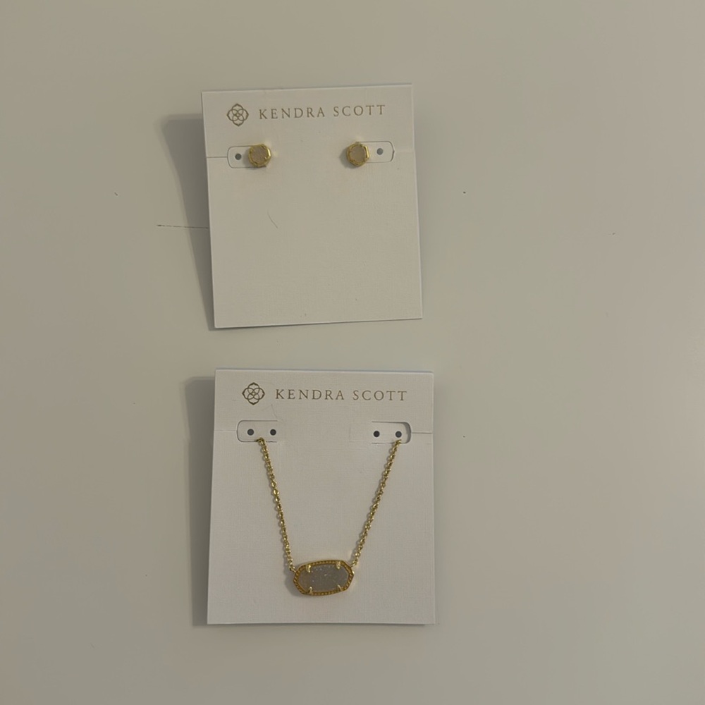 Kendra Scott Elisa necklace and earrings